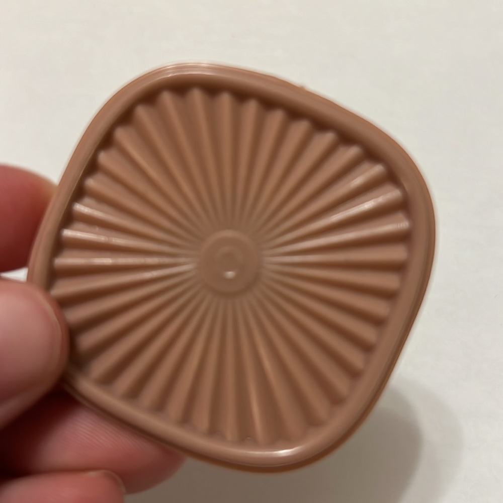 Tupperware Seal Magnet